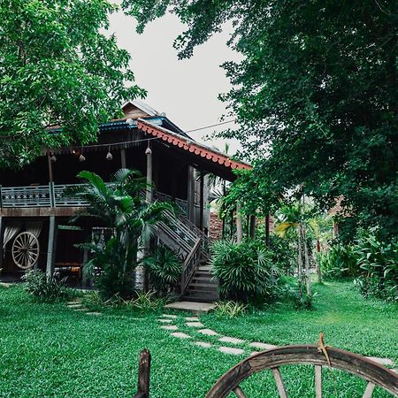 Phum Khmer Lodge - Village Cambodian Eco-Lodge เสียมราฐ ภายนอก รูปภาพ