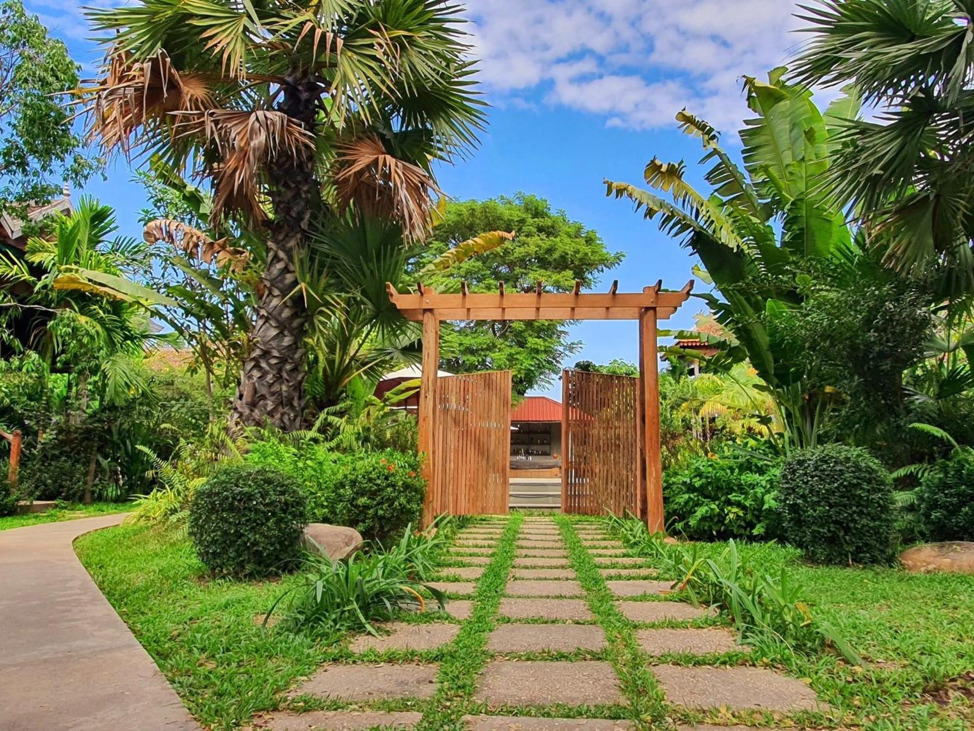 Phum Khmer Lodge - Village Cambodian Eco-Lodge เสียมราฐ ภายนอก รูปภาพ