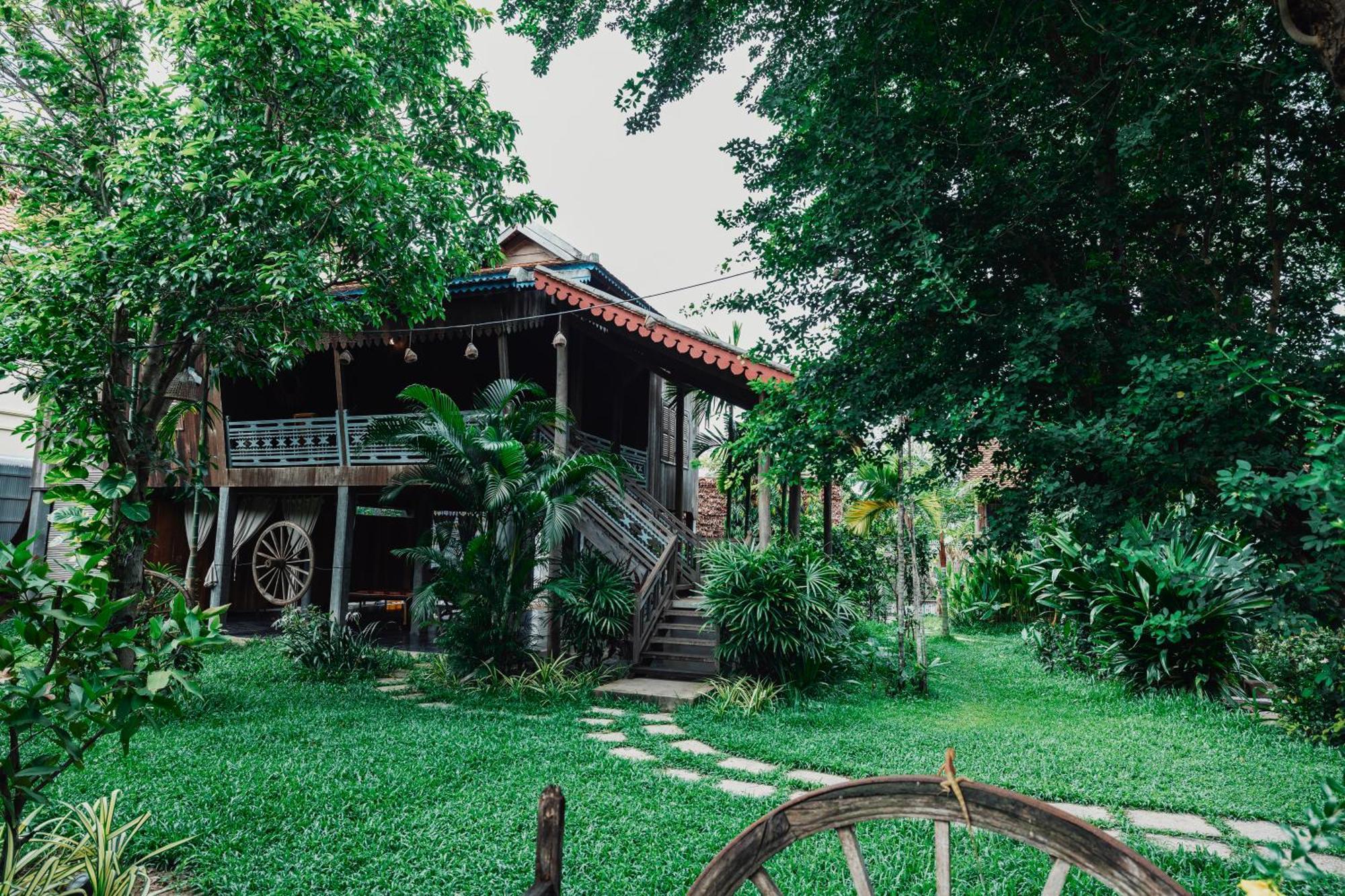 Phum Khmer Lodge - Village Cambodian Eco-Lodge เสียมราฐ ภายนอก รูปภาพ